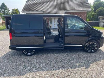 Schwarz Gebraucht 2015 VW T5 Highline Van | 31.500 € (Etwas zu teuer)