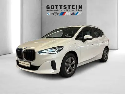 Gebraucht BMW 225 Active Tourer 245 PS (180 kW) 2023 Weiß Van / Kleinbus
