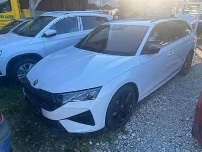 Weiß Neu 2025 Skoda Octavia RS Kombi | 40.900 € (Fairer Preis)