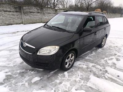Schwarz Gebraucht 2009 Skoda Fabia Kombi | 999 € (Fairer Preis)