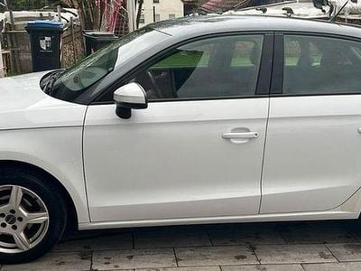 Usata Audi A1 Sportback Ambiente 90 CV (66 kW) 2015 Bianco Utilitaria