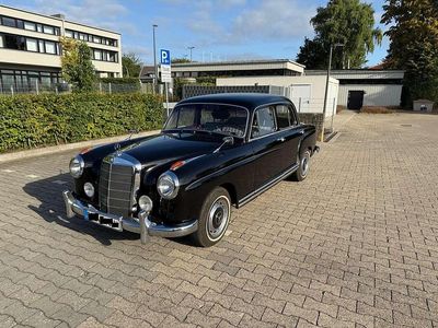 Gebraucht Mercedes 220 116 PS (85 kW) 1957 Schwarz Limousine