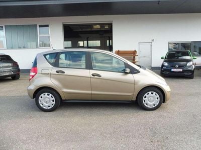 Usata Mercedes A150 95 CV (69 kW) 2005 Oro Utilitaria