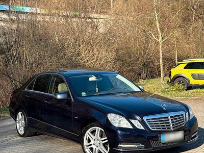 Gebraucht Mercedes E350 Elegance 231 PS (169 kW) 2010 Blau Limousine