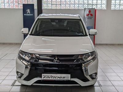 Gebraucht Mitsubishi Outlander P-HEV Top 133 PS (97 kW) 2017 Weiß SUV