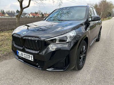 gebraucht BMW iX1 xDrive30 M Sportpaket HuD HiFi