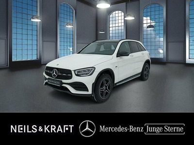 Designo diamantweiß bright Gebraucht 2020 Mercedes GLC300e AMG SUV | 35.440 € (Etwas zu teuer)
