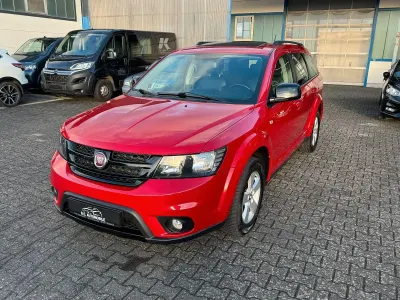 Gebraucht Fiat Freemont Black Code 170 PS (125 kW) 2015 Rot SUV