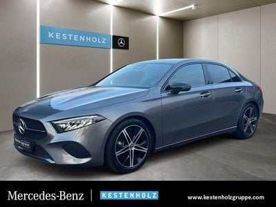 Grau Gebraucht 2024 Mercedes A200 Progressive Limousine | 30.490 € (Fairer Preis)