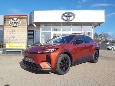 Neu Toyota C-HR+ 164 kW (224 PS) 2026 Metal oxid orange / schwarz SUV