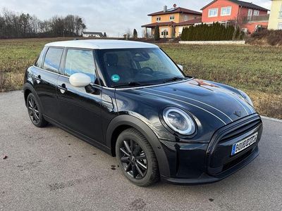 Gebraucht Mini Cooper 136 PS (100 kW) 2022 Schwarz Kleinwagen