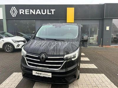 Schwarz midnight (metallic) Gebraucht 2024 Renault Trafic Evolution Van / Kleinbus | 35.990 € (Fairer Preis)