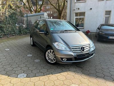 Gebraucht Mercedes A180 Avantgarde 116 PS (85 kW) 2010 Grau Coupé