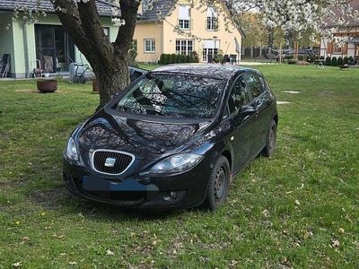 Usata Seat Leon 105 CV (77 kW) 2006 Nero Utilitaria