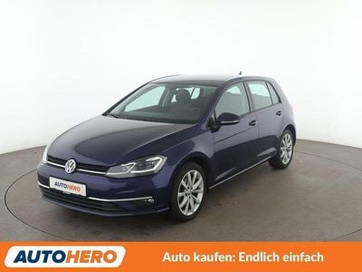 Blau Gebraucht 2018 VW Golf Comfortline Limousine | 14.660 € (Guter Preis)