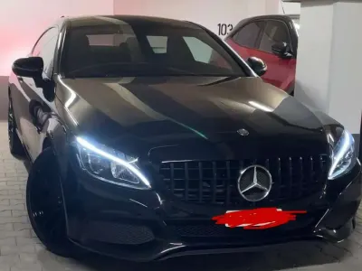 Gebraucht Mercedes C180 156 PS (114 kW) 2016 Schwarz Coupé