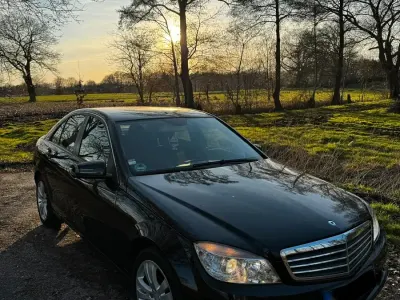 Gebraucht Mercedes C220 140 PS (102 kW) 2009 Schwarz Limousine