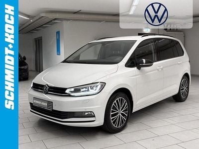 Gebraucht VW Touran Highline 150 PS (110 kW) 2022 Pure white (weiß) Van / Kleinbus