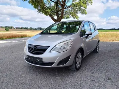 Gebraucht Opel Meriva 101 PS (74 kW) 2010 Silber Van / Kleinbus