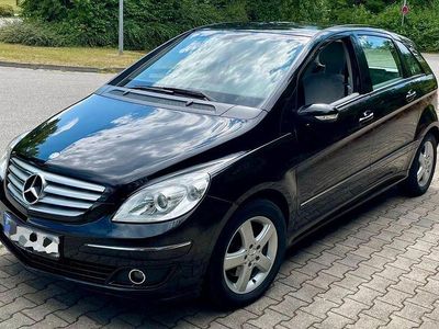 Mercedes B180