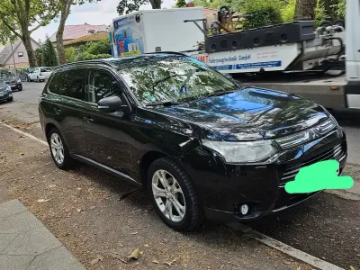 Gebraucht Mitsubishi Outlander 150 PS (110 kW) 2012 Schwarz SUV
