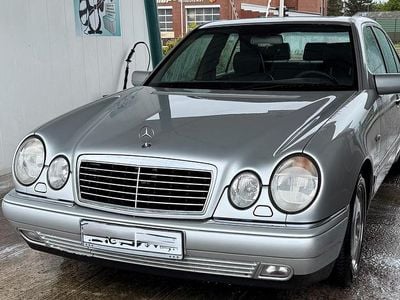 Mercedes E230