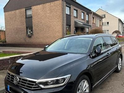 Gebraucht VW Passat Highline 220 PS (161 kW) 2018 Schwarz Kombi