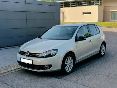Gebraucht VW Golf VI Style 86 PS (63 kW) 2011 Silber Kleinwagen