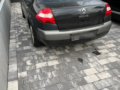 Schwarz Gebraucht 2004 Renault Mégane II Limousine | 1.500 € (Fairer Preis)