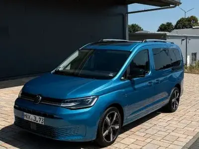 Gebraucht VW Caddy Maxi Style 122 PS (89 kW) 2022 Blau Van / Kleinbus