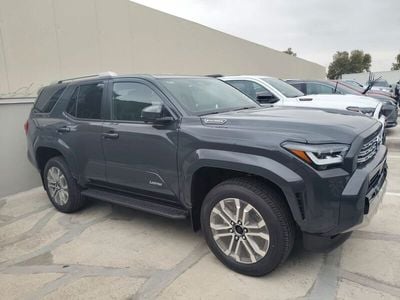 Neu Toyota 4 Runner Limited 326 PS (239 kW) 2025 Grau SUV