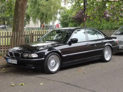 Gebraucht BMW 750 Comfort Edition 326 PS (239 kW) 1999 Schwarz Limousine