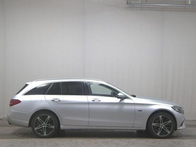 Gebraucht Mercedes C300e Avantgarde 306 PS (225 kW) 2021 Iridiumsilber metallic Kombi