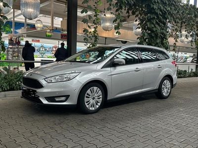 Gebraucht Ford Focus 105 PS (77 kW) 2016 Grau Kombi