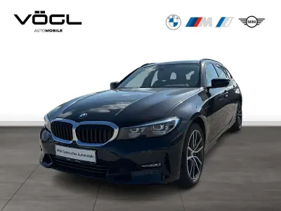 Gebraucht BMW 330e Sport Line 292 PS (214 kW) 2021 Saphirschwarz Kombi