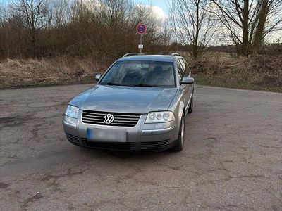 Gebraucht VW Passat Highline 150 PS (110 kW) 2001 Grau Kombi