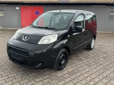 Gebraucht Peugeot TePee 75 PS (55 kW) 2011 Grau Kombi