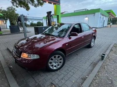 Gebraucht Audi A4 101 PS (74 kW) 2000 Rot Limousine