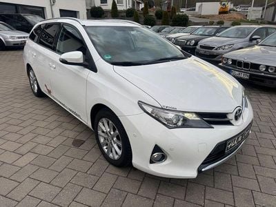 Second-hand Toyota Auris Touring Sports Edition 124 CP (91 kW) 2015 Alb Break
