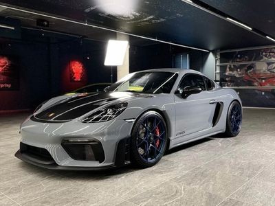 Porsche Cayman GT4