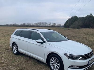 Gebraucht VW Passat Comfortline 150 PS (110 kW) 2019 Weiß Kombi