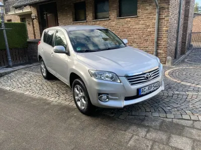 Gebraucht Toyota RAV4 Life 158 PS (116 kW) 2011 Silber SUV