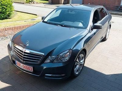 Usata Mercedes E220 Avantgarde 170 CV (125 kW) 2011 Blu Berlina