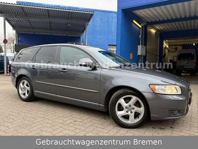 Gebraucht Volvo V50 Business Edition 114 PS (83 kW) 2011 Grau Kombi