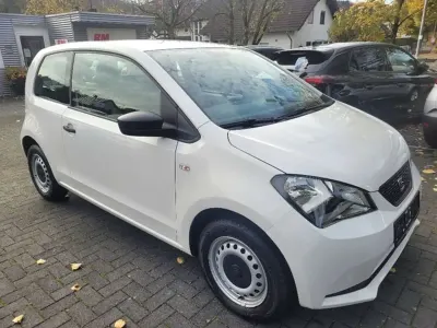 Używany Seat Mii Reference 60 KM (44 kW) 2016 Biały Hatchback
