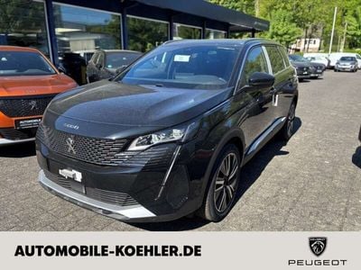 Neu Peugeot 5008 GT 136 PS (100 kW) 2025 Perla nera Van / Kleinbus