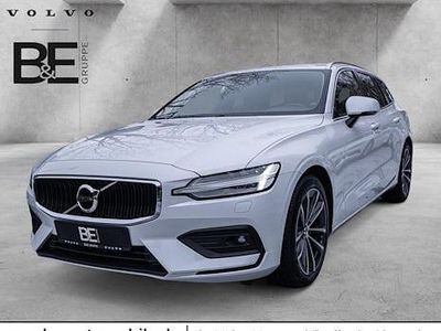 Gebraucht Volvo V60 Momentum 190 PS (139 kW) 2020 Weiss / crystal weiss (metallic) Kombi