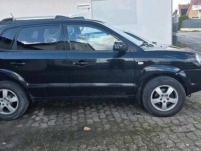 Usado Hyundai Tucson 140 HP (102 kW) 2006 Preto SUV