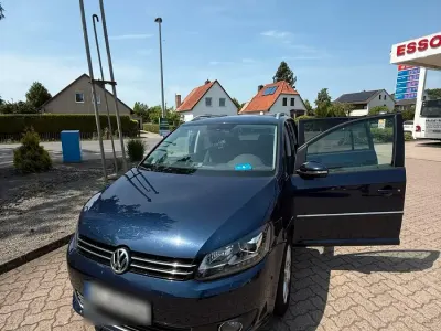 Gebraucht VW Touran 140 PS (102 kW) 2014 Blau Van / Kleinbus