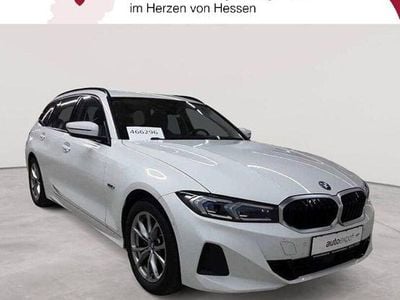 Gebraucht BMW 330e Sport Line 184 PS (135 kW) 2022 Alpinweiß Kombi